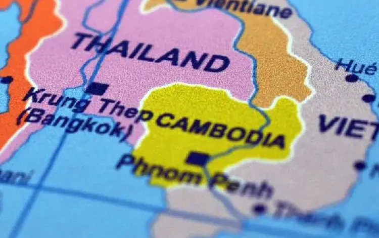 Thailand Bombardir Kamboja Roket Hantam Wilayah Sipil